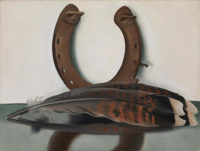 Georgia O'Keeffe - Turkey Feather with Horseshoe, II, 1935